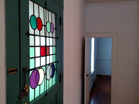 4th image of 1102 N Elizabeth St #A