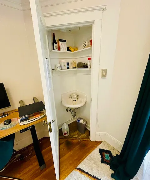 1801 Franklin St #302 — Photo 6