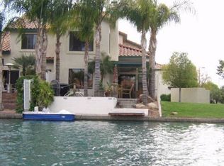 1112 W Edgewater Dr #R, Gilbert, AZ 85233