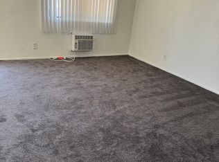 4216 W Avenue L #10, Lancaster, CA 93536