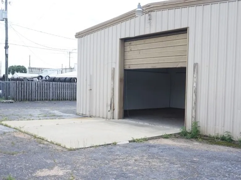 3204 N Palafox St — Photo 18
