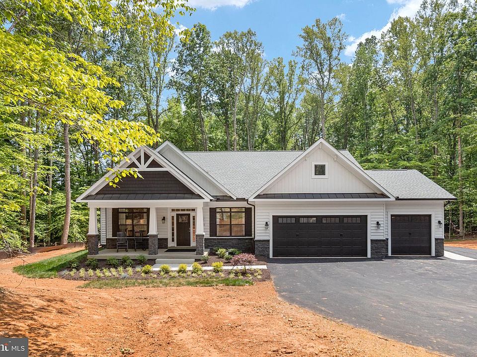1st image of 142 Chesapeake Dr