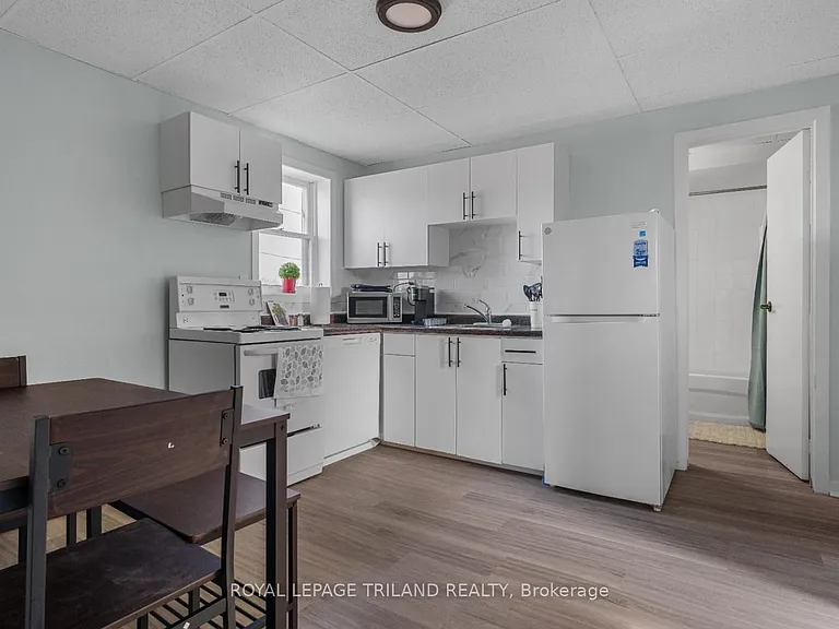 469 Grey St #3 — Photo 5
