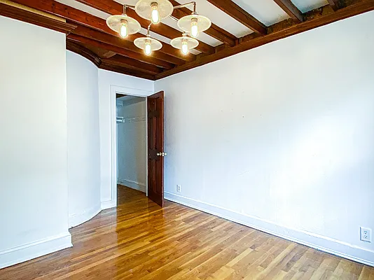 Rented by City Connections Realty | media 18