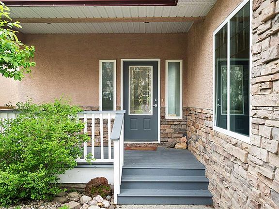 3rd image of 79 Royal Crest Way NW