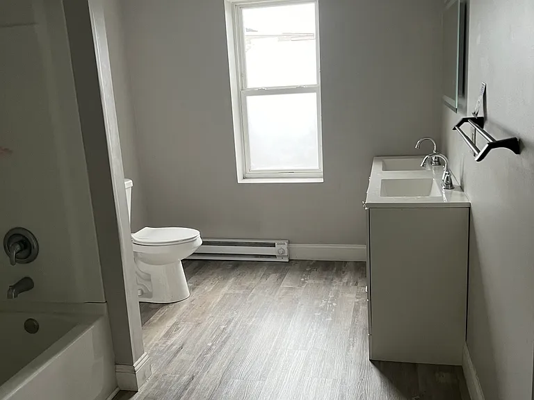 945 North St — Photo 16