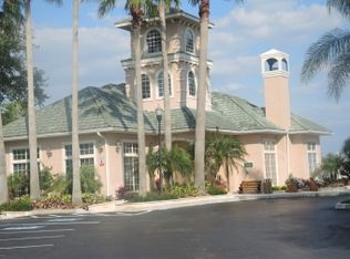 4207 Bay Club Cir, Tampa, FL 33607