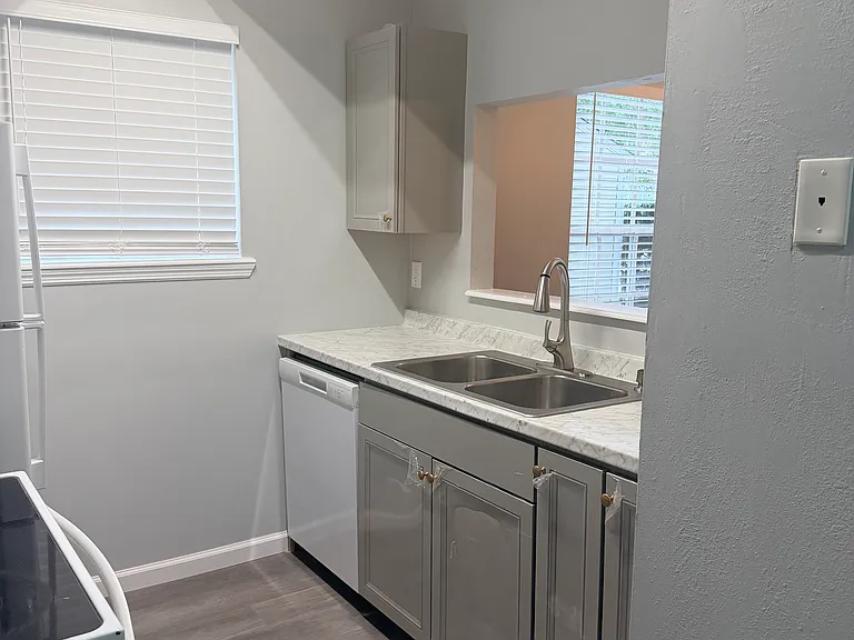 3975 Gaffney Loop — Photo 11