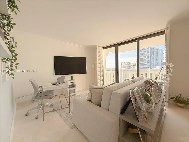 1111 Crandon Blvd #C1104 — Photo 7