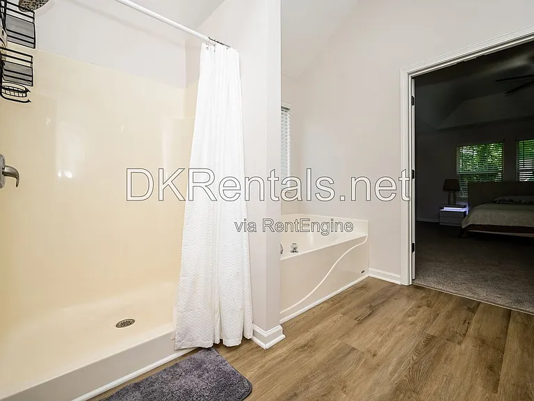 3926 Yosemite Park Ln — Photo 12