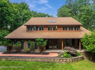 122 Kimberly Cir, Clarks Summit, PA 18411