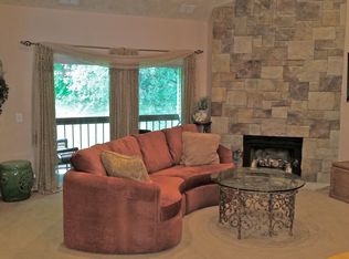 1112 Harbour Club Dr, Parlin, NJ 08859