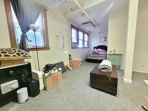 2nd image of 4901 N Hermitage Ave #G