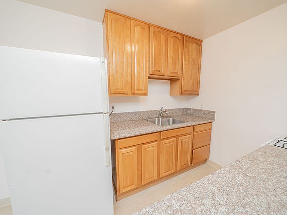 5th image of 3084 Richmond Blvd #F