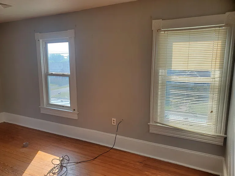 5195 Main St #3 — Photo 8