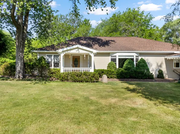 18568 Williamsville Rd, Gregory, MI 48137
