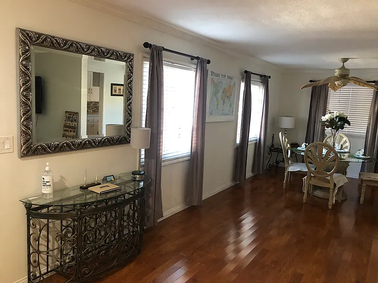 1022 E 1st St #1 — Photo 9
