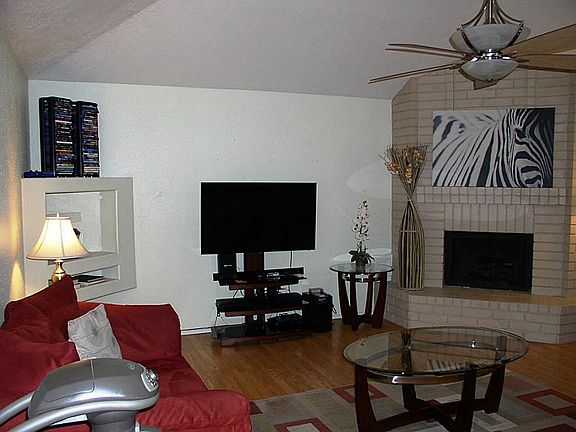 2nd image of 16314 Leamington Ln