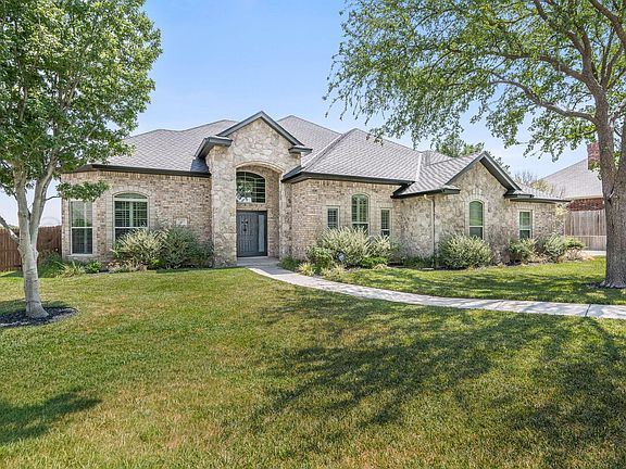 3rd image of 3104 Sweetgum Ln