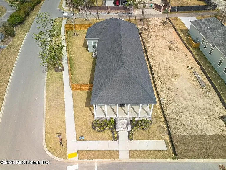 12514R Star Ln — Photo 32