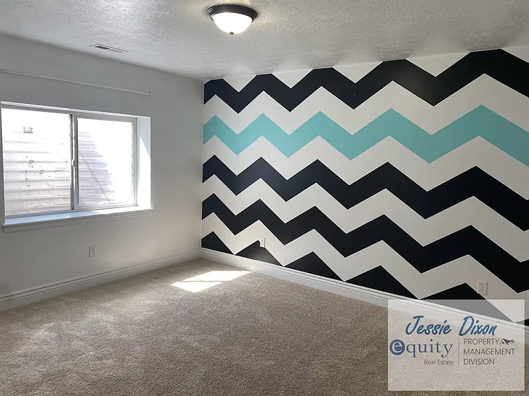 2747 S 1475 W — Photo 15