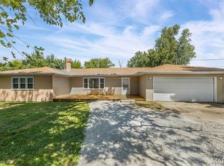 4913 Redwood Ln, Granite City, IL 62040