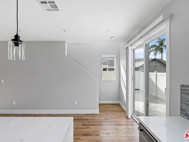 3113 Hollydale Dr — Photo 11