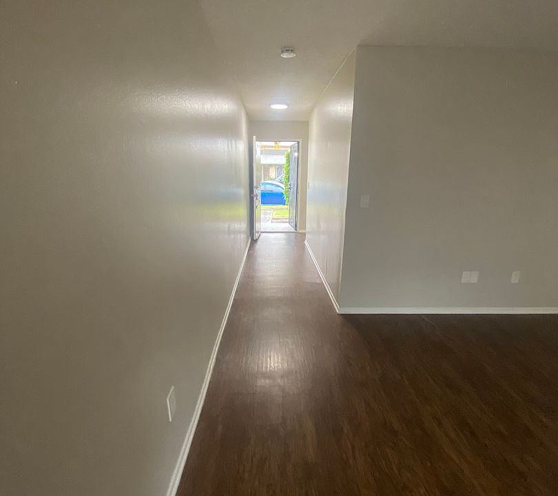 1st image of 2732 W Orion Ave #2