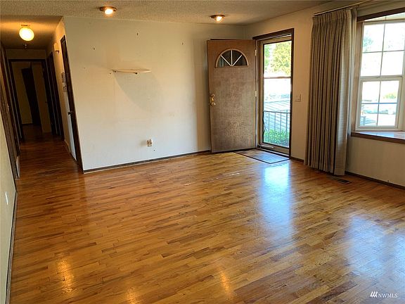 2nd image of 11845 11th Ave S