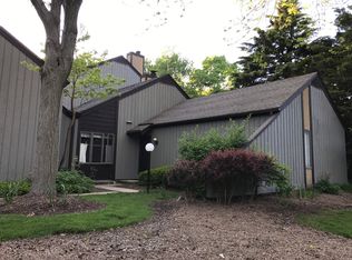 74 E Parkfield Ct, Racine, WI 53402