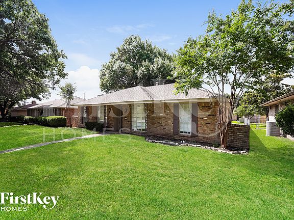 2nd image of 818 Madrid Dr