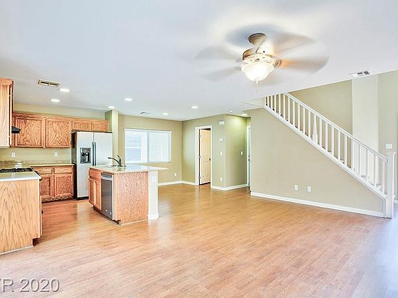 4th image of 5672 Balsam St