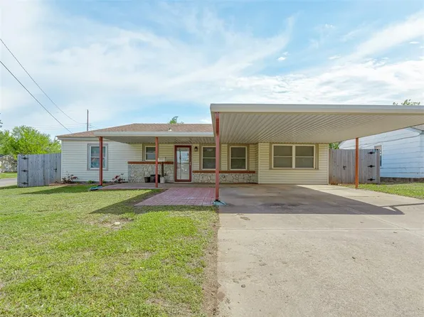 3832 SE 23rd St, Del City, OK 73115