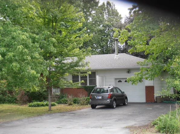 9311 Kleinman Rd, Highland, IN 46322