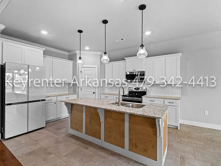 800 E Fallon St — Photo 10