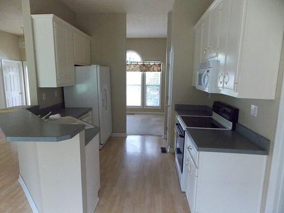 3rd image of 1026 Aderly Ln