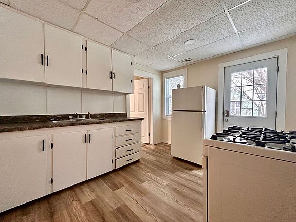 4th image of 1123 Pine St #2