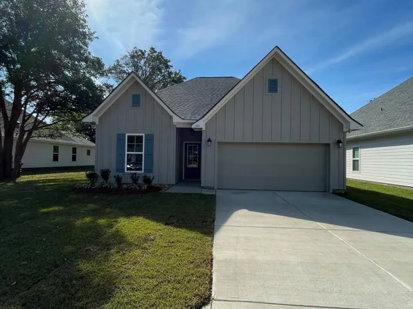 149 Le Moyne St, Bay Saint Louis, MS 39520