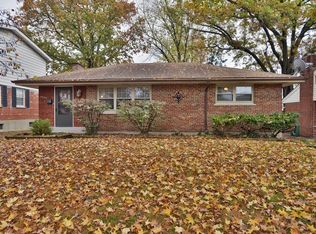 8128 Parkwood Dr, Saint Louis, MO