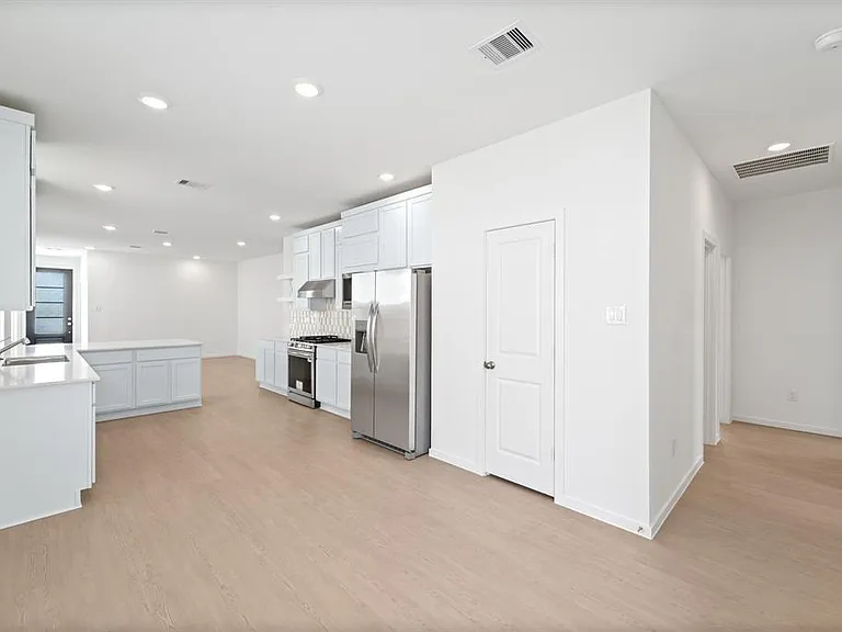 5214 Santa Cruz Bay — Photo 11