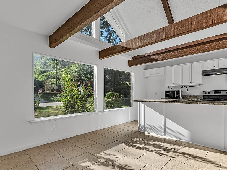 508 Whittle Way — Photo 14