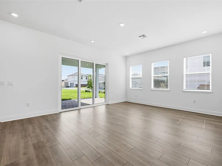 10085 Ballast Dr — Photo 5