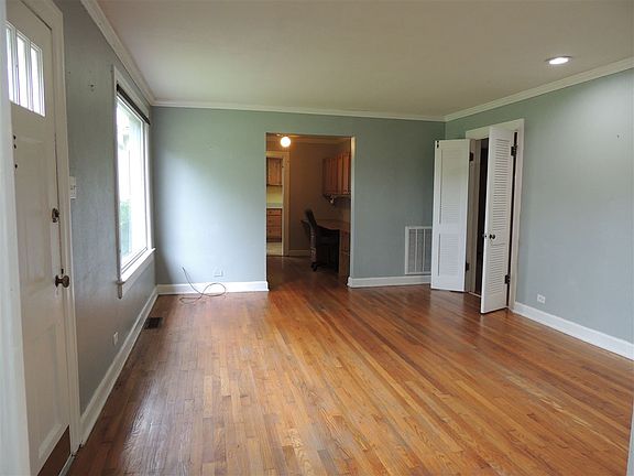 5th image of 403 Forcum St