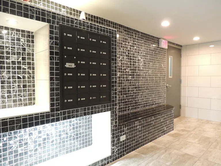 6012 N Kenmore Ave — Photo 26