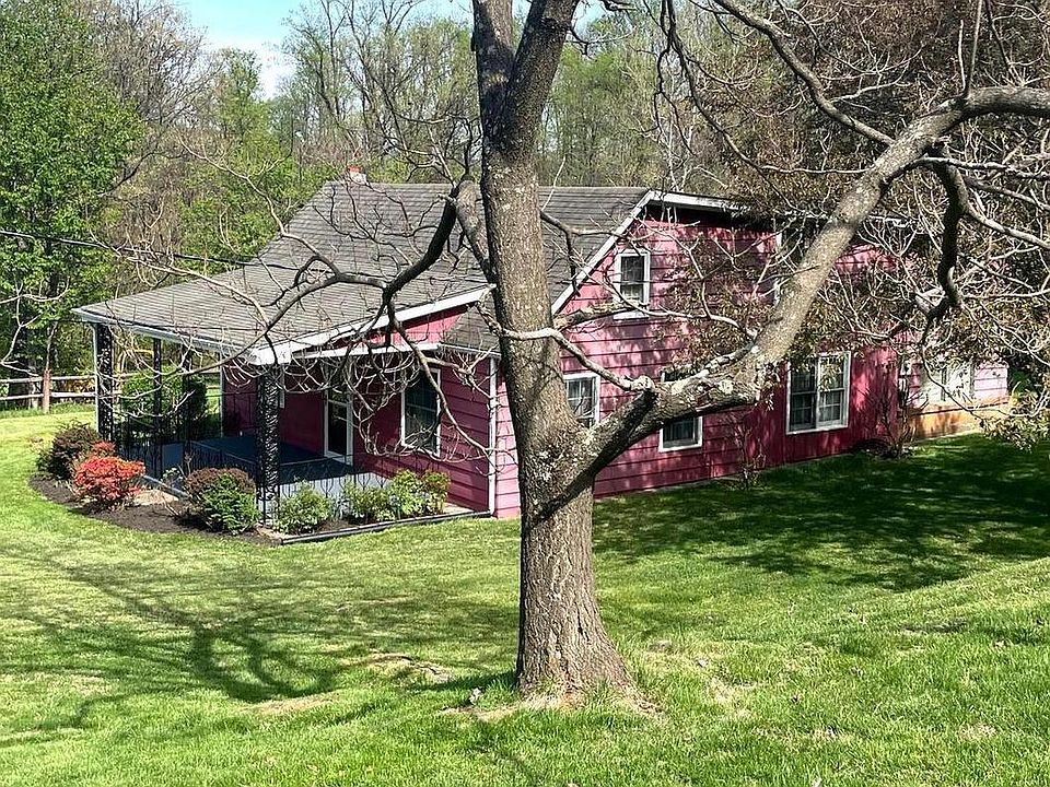 1st image of 115 Chester Gap Rd