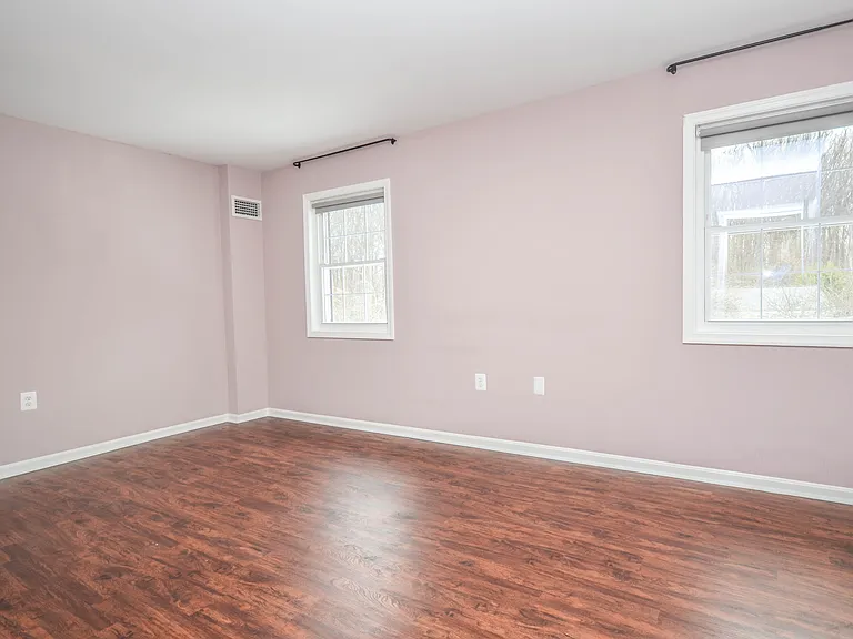 752 College Pkwy #7 — Photo 14