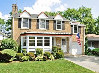 2136 Lake Ave, Wilmette, IL 60091
