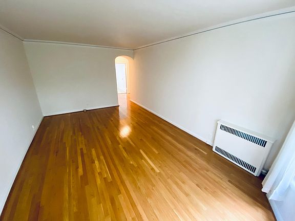 4th image of 1855 Pacific Ave #206