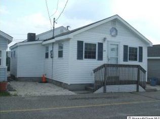 24 3rd Ave, Seaside Park, NJ 08752