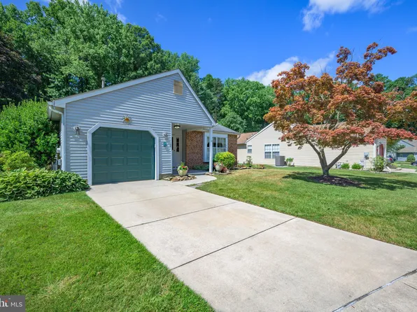 8 Mullray Ct, Deptford, NJ 08096